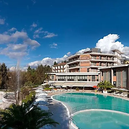 Terme Capasso فندق كونتورسي