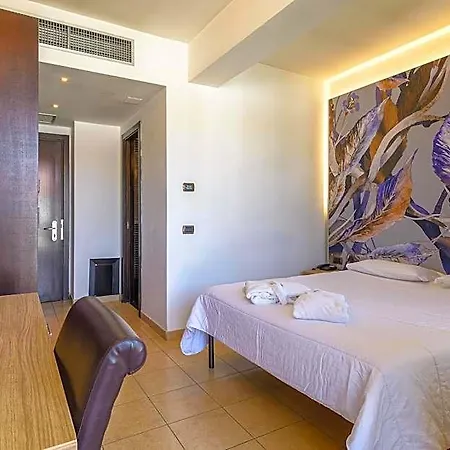 Terme Capasso فندق كونتورسي