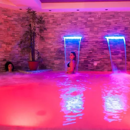 Terme Capasso 4* كونتورسي