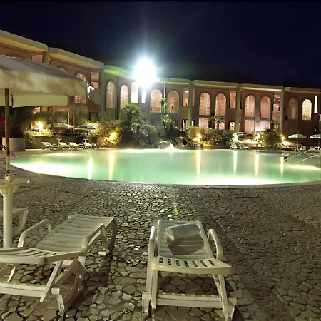Terme Capasso فندق كونتورسي