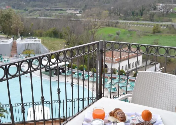 Terme Capasso 쿤투르시